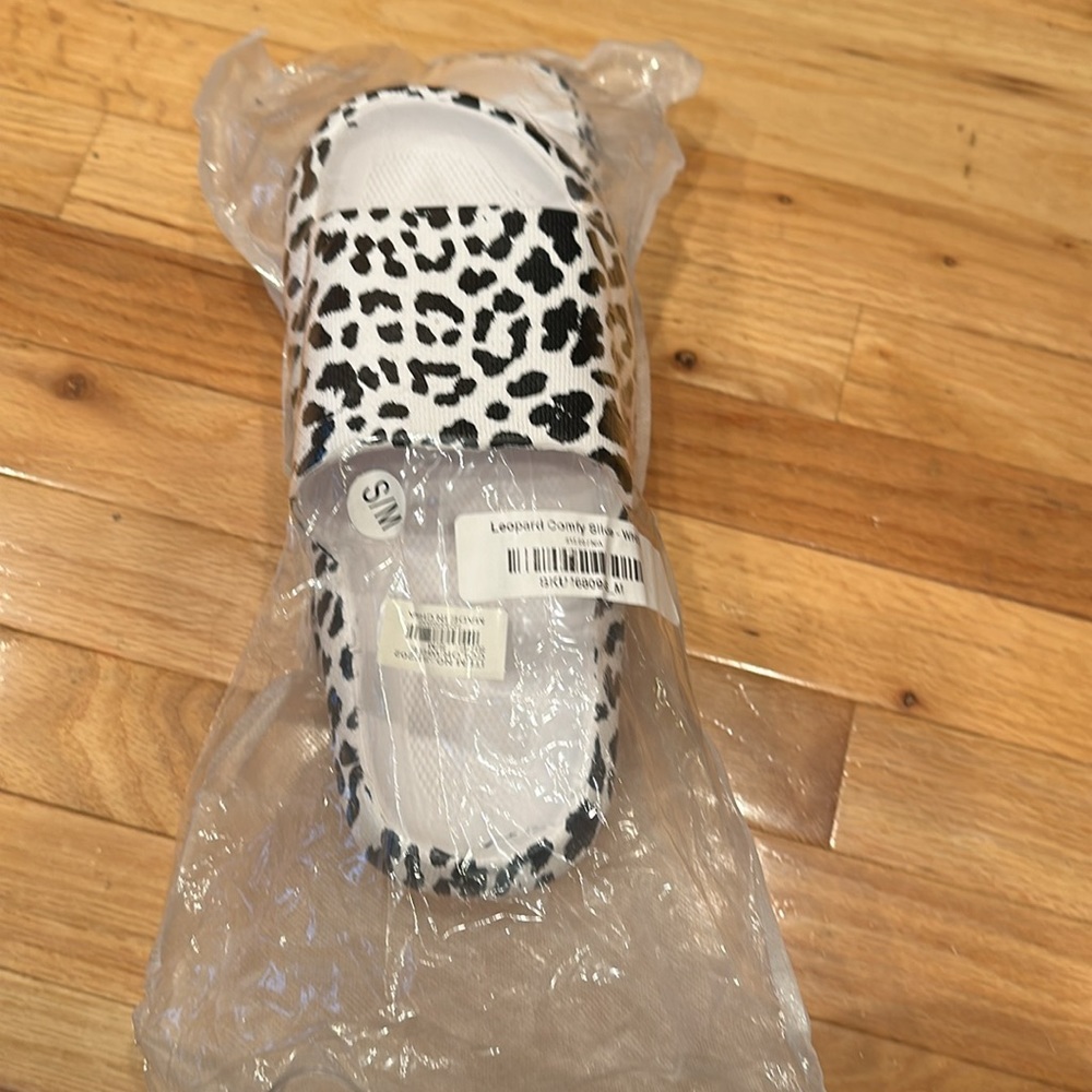 Leopard Comfy Slide - Picture 5 of 5